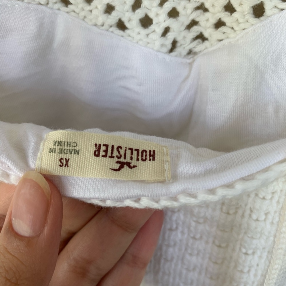 Hollister Crochet Embroidered Top - Picture 7 of 8